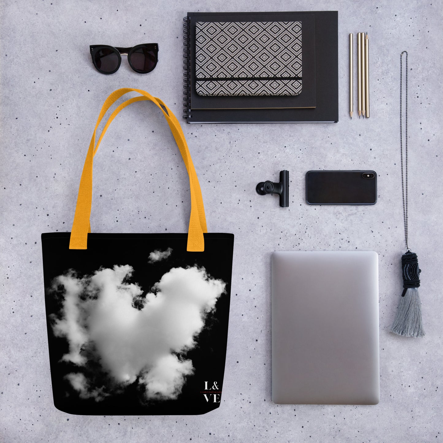L&VE | Heart Cloud | Tote